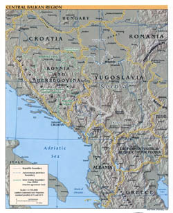 Szczegółowa mapa polityczna Bałkanów Centralnych z reliefem i dużymi miastami 2001 roku.