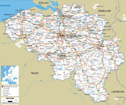 Szczegółowa mapa drogowa Belgii z miastami i lotniskami.