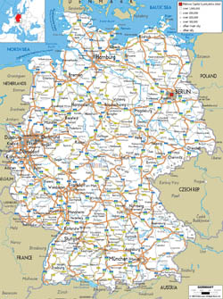 Szczegółowa mapa drogowa Niemiec z miastami i lotniskami.