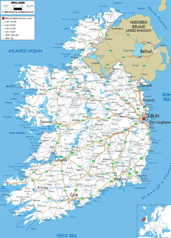 Szczegółowa mapa drogowa Irlandii z miastami i lotniskami.