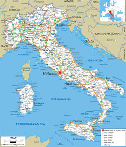 Szczegółowa mapa samochodowa Włoch z miastami i lotniskami.