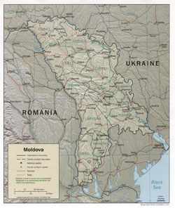 Mapa polityczna i administracyjna Mołdawii zawierająca relief, drogi i miasta.