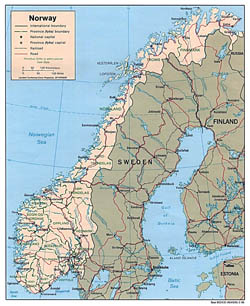 Mapa polityczna i administracyjna Norwegii z drogami i miastami.