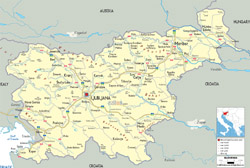 Szczegółowa mapa polityczna Słowenii ze wszystkimi drogami, miastami i lotniskami.